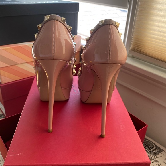 Valentino Garavani womens heels - Picture 3 of 9